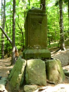 Heldenstein 12