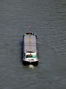 Heinz, ENI 04600800 at the Rhine river picE