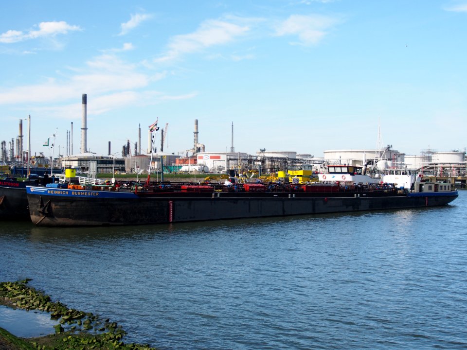 Heinrich Burmester (ship, 1980) ENI 08043014 Port of Rotterdam pic3