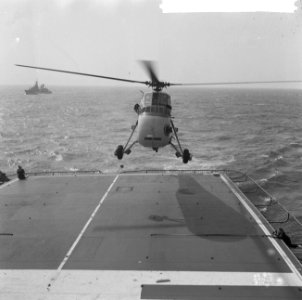 Helicopter geland op Poolster, Bestanddeelnr 918-1307