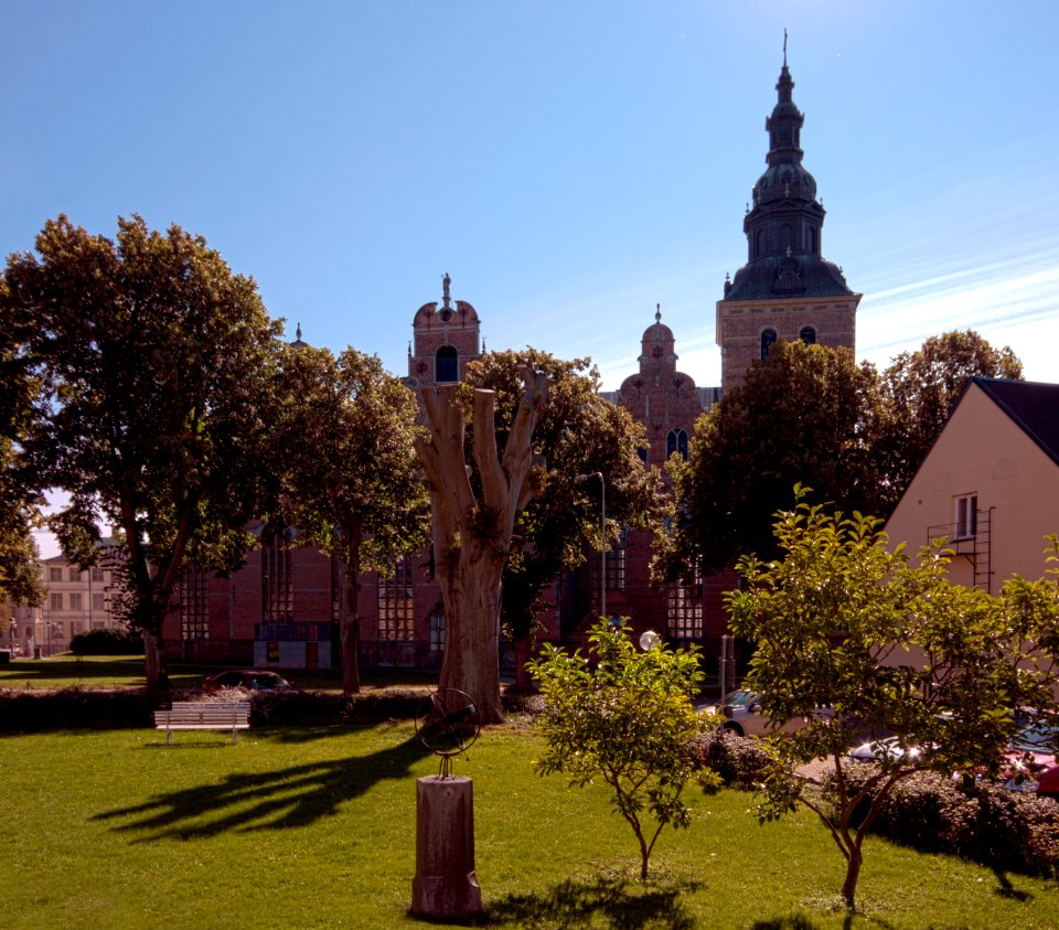 Heliga trefaldighets kyrka från söder