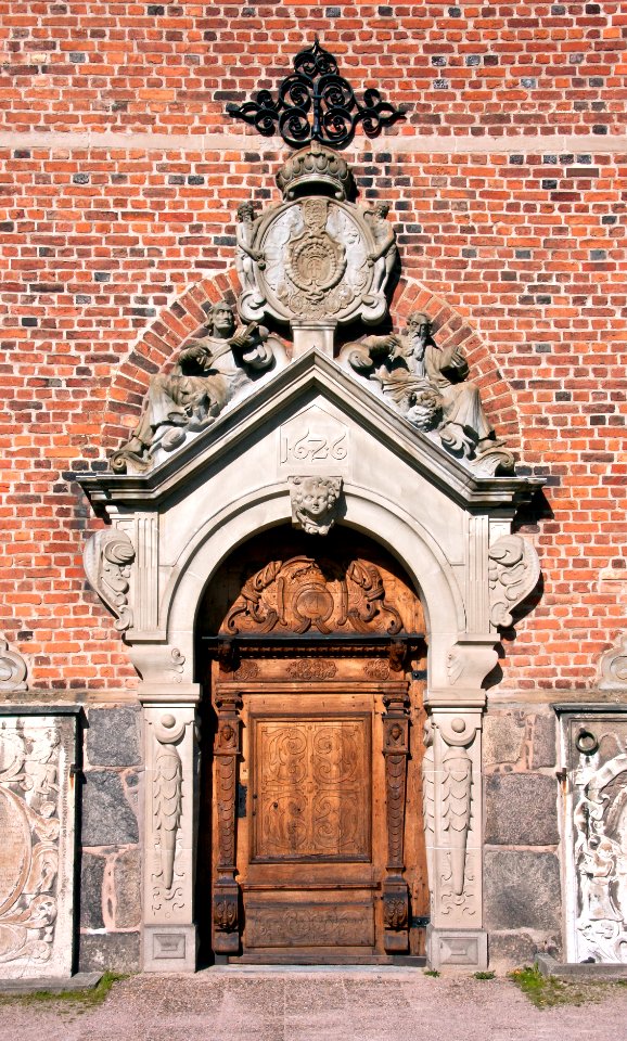 Heliga trefaldighets kyrka - södra porten