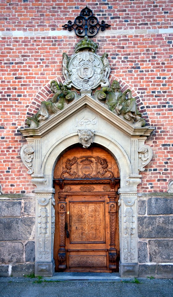 Heliga trefaldighets kyrka - norra porten