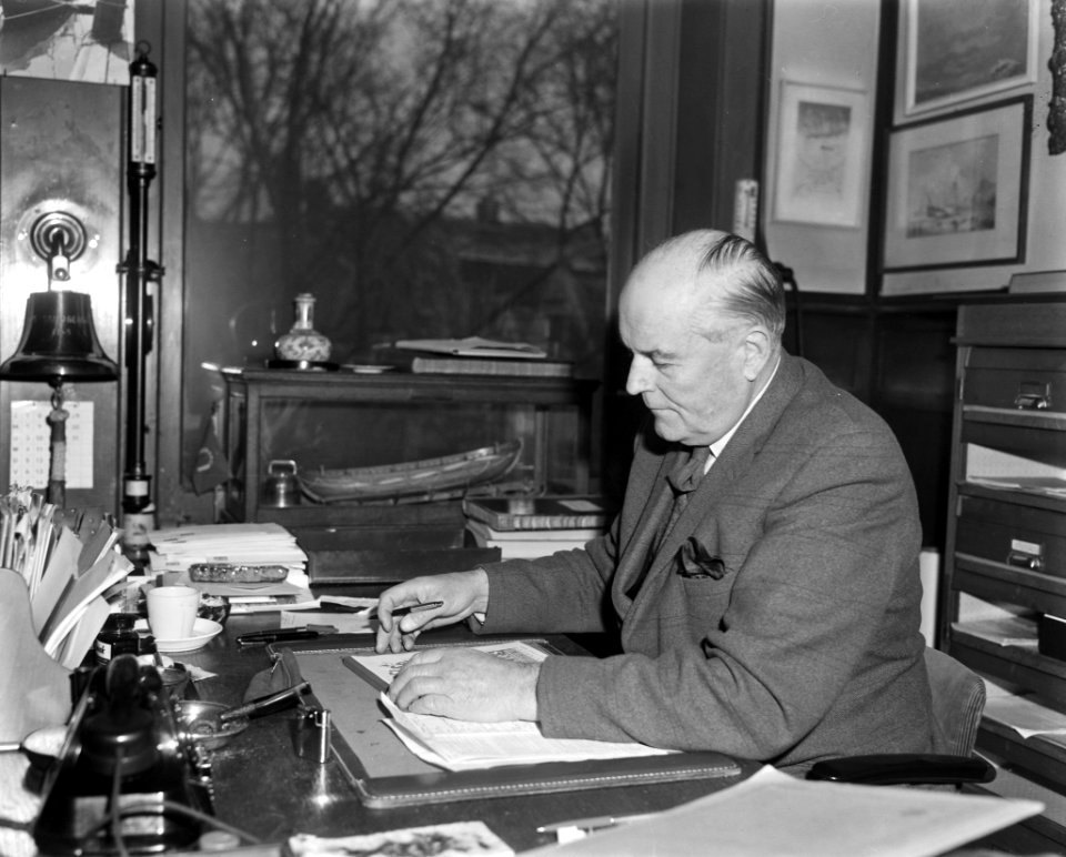 Hendrik Thomas de Booy , directeur NZRM, in verband met 65ste verjaardag afschei, Bestanddeelnr 915-8255