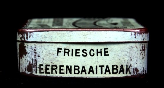 Hendrik Taconis Sz tabaksfabriek De Oldehove blikje, foto5
