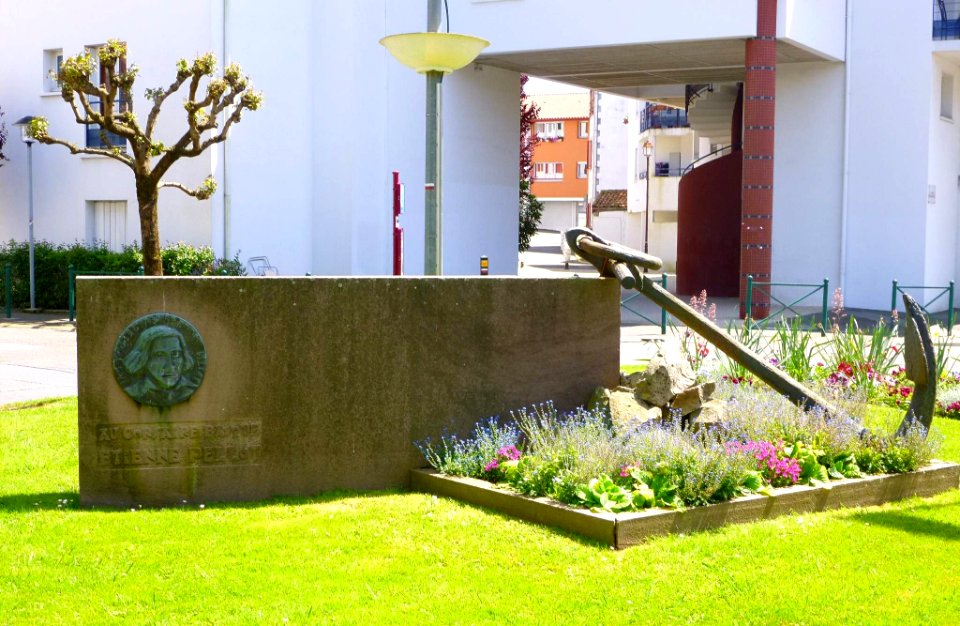 Hendaya - Monumento a Ëtienne Pellot