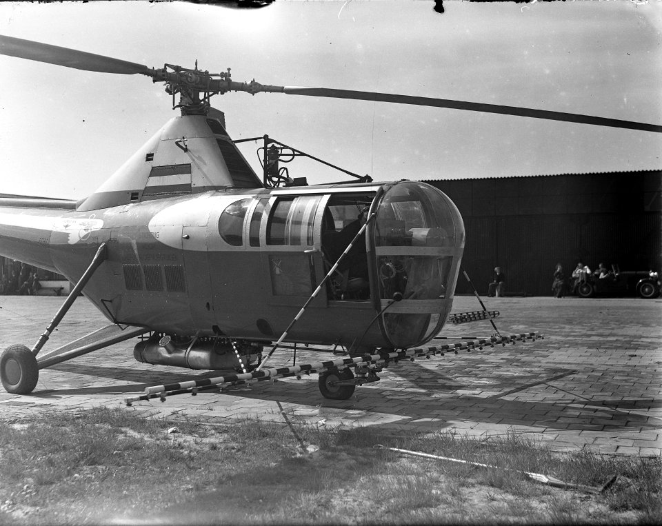 Helicopters op Ypenburg, Bestanddeelnr 902-7393