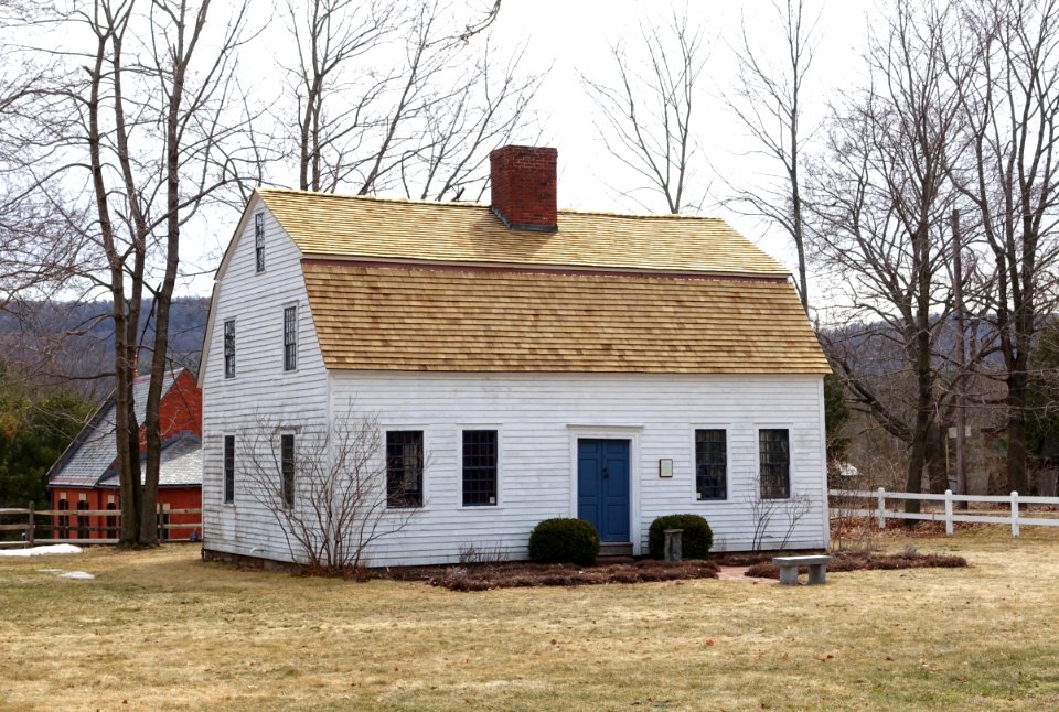 Hendrick Cottage, c. 1795 - Simsbury, CT - DSC00583