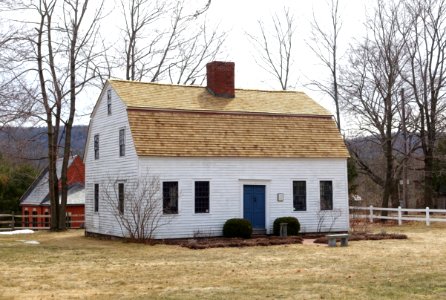 Hendrick Cottage, c. 1795 - Simsbury, CT - DSC00583