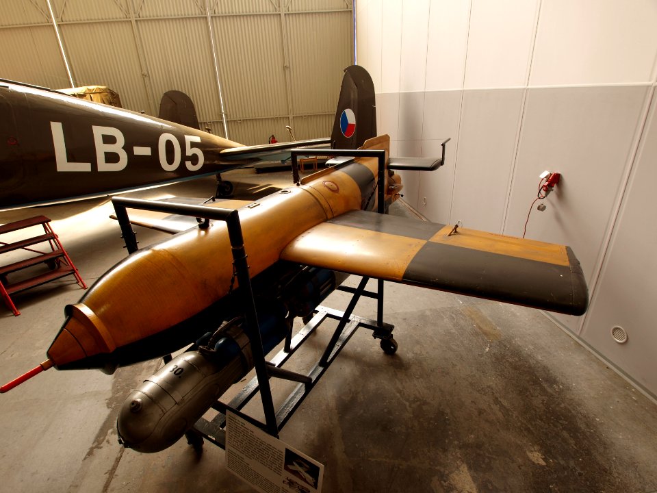 Henschel Hs 293A with HWK 109-507 rocket engine pic3