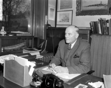 Hendrik Thomas de Booy , directeur NZRM, in verband met 65ste verjaardag afschei, Bestanddeelnr 915-8256