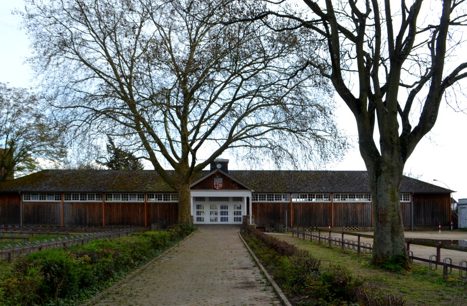 Heppenheim, Walther-Rathenau-Straße 36 (Schwimmbad)