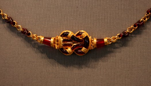 Herakles knot necklace Tarentum Berlin Altes Museum 27042018 1