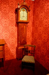 Hepplewhite tall clock, Boston, c. 1805, mahogany, veneer with inlay - Cape Ann Museum - Gloucester, MA - DSC01259