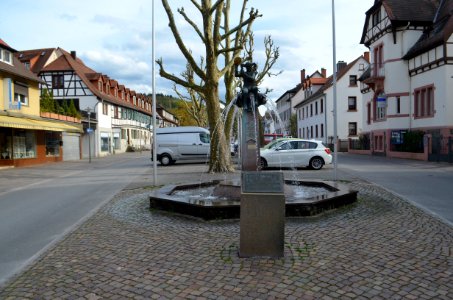 Heppenheim, Graben, Brunnen