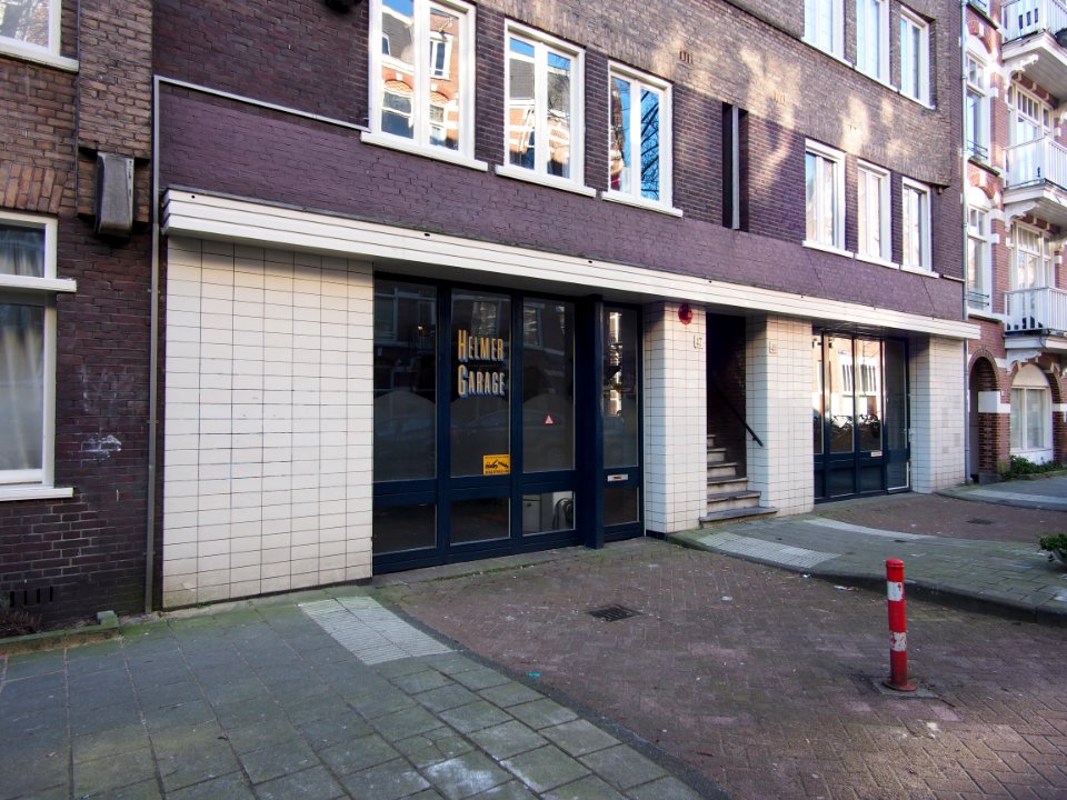 Helmer garage, Tweede Helmersstraat foto 1