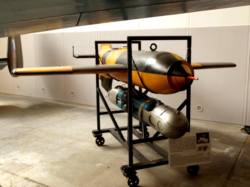Henschel Hs 293A with HWK 109-507 rocket engine pic1