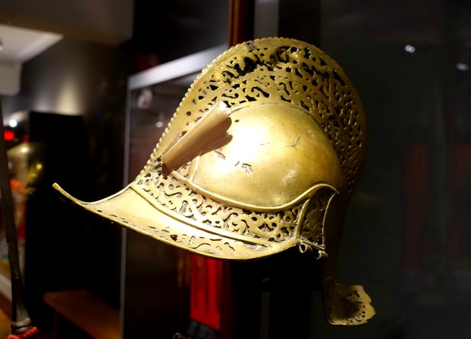 Helmet, Moro, Philippines, brass - Pacific collection - Peabody Museum, Harvard University - DSC06030