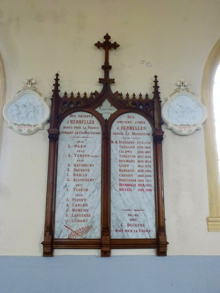 Herbelles (Pas-de-Calais, Fr) église Saint-Léger, plaquette commmémorative