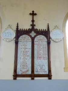 Herbelles (Pas-de-Calais, Fr) église Saint-Léger, plaquette commmémorative