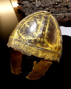 Helmet, 'Furstengrabes', Gammertingen, Kreis Sigmaringen, gilt copper and iron - Landesmuseum Württemberg - Stuttgart, Germany - DSC02903