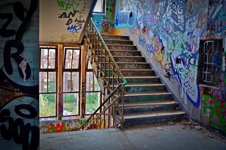 Pforphoto staircase graffiti photo