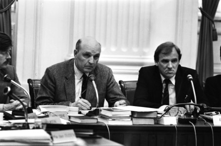 Henk Neuman, directeur van Instituut Clingendael (l) en voorzitter Albert-Jan Ev, Bestanddeelnr 932-6279