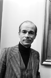 Henk van Ulsen opent tentoonstelling Hans Baayens in Amsterdam Henk van Ulsen (, Bestanddeelnr 929-5767