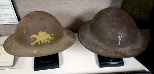 Helmets with insignia, World War I, 26th Yankee Division - Fort Devens Museum - DSC07192