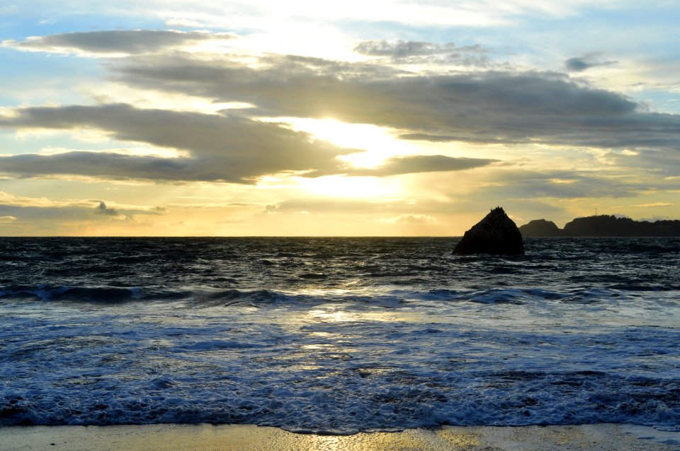 Helmet Rock, Marshall Beach 05