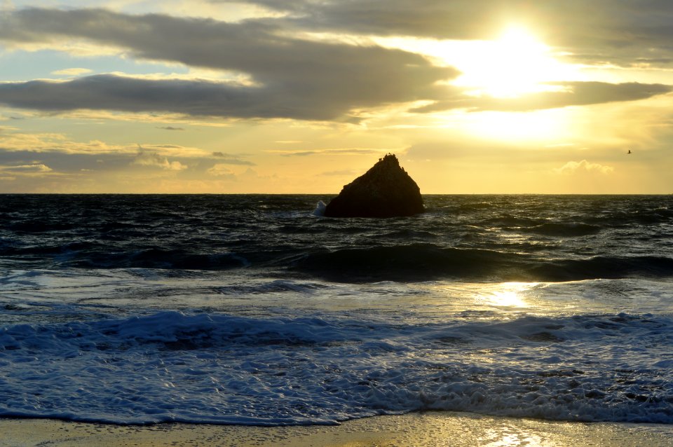 Helmet Rock, Marshall Beach 06