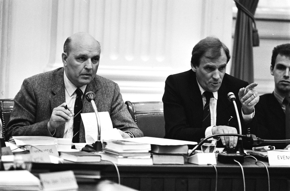 Henk Neuman, directeur van Instituut Clingendael (l) en voorzitter Albert-Jan Ev, Bestanddeelnr 932-6278