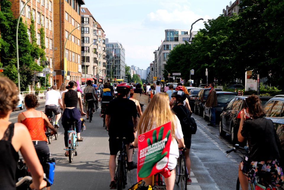 Healthcare protest Invalidenpark to SenGPG Berlin 2020-06-17 53