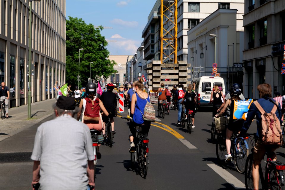 Healthcare protest Invalidenpark to SenGPG Berlin 2020-06-17 17