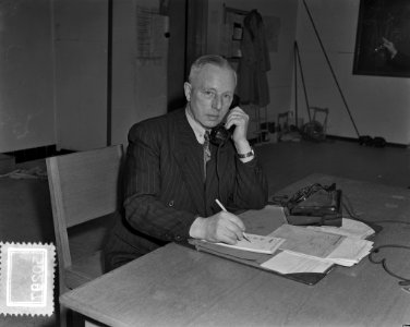 Heer De Bruin 50 jaar bij PTT te Amsterdam, Bestanddeelnr 905-0297