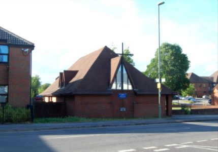 Hedge End United Reformed Church, St John's Road, Hedge End (May 2019) (2)