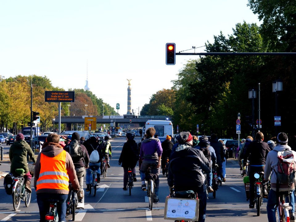 Hedonist International bicycle demonstration at Rebellion Week Berlin 2019-10-07 37