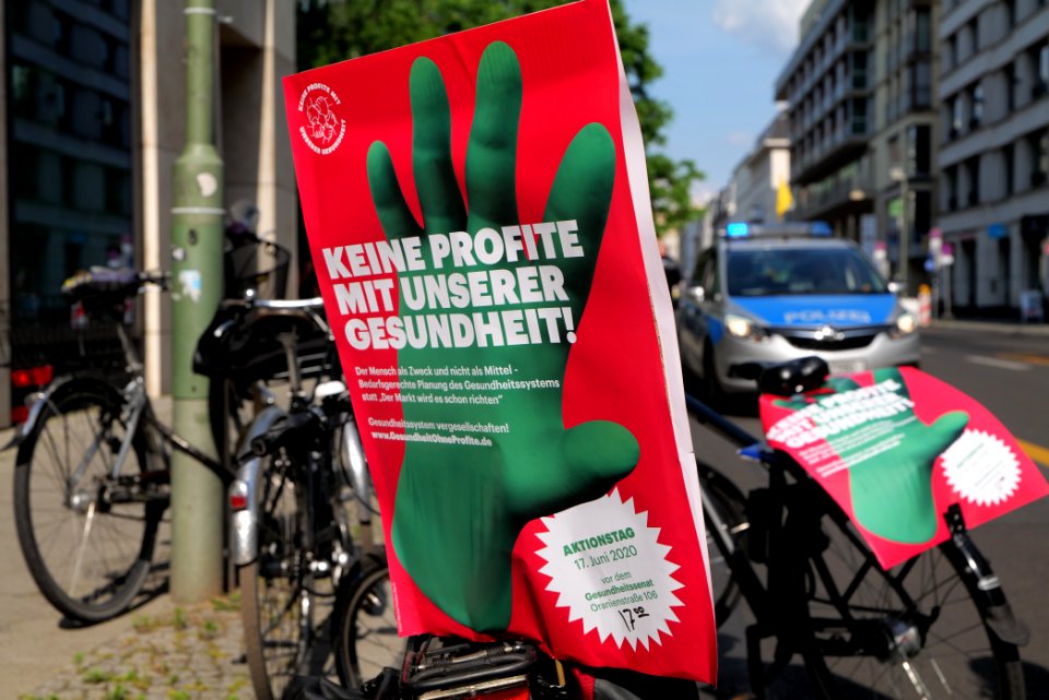 Healthcare protest Invalidenpark to SenGPG Berlin 2020-06-17 23