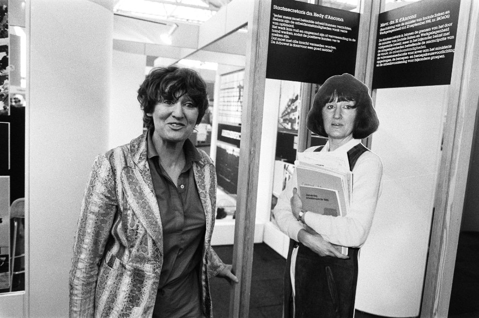 Hedy dAncona opent Arbo 82 in RAI in Amsterdam over veiligheid, gezondheid enz. , Bestanddeelnr 932-1231