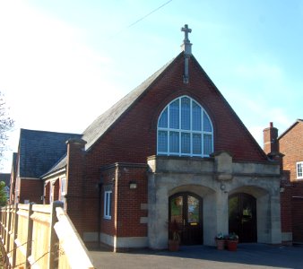 Hedge End Methodist Church, St John's Road, Hedge End (May 2019) (2)