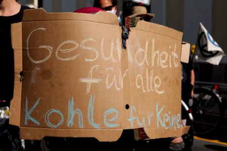 Healthcare protest Invalidenpark to SenGPG Berlin 2020-06-17 19