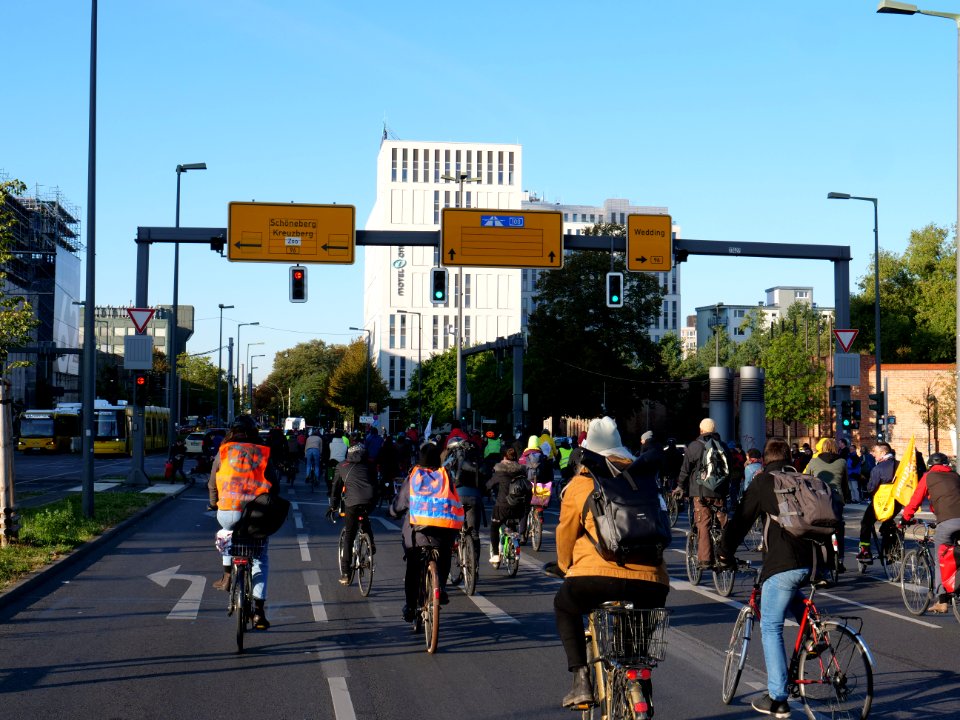 Hedonist International bicycle demonstration at Rebellion Week Berlin 2019-10-07 15