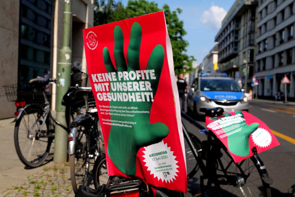 Healthcare protest Invalidenpark to SenGPG Berlin 2020-06-17 22