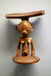 Headrest - Luba - Royal Museum for Central Africa - DSC06108