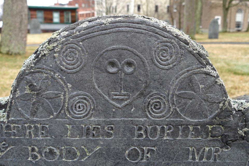 Head on a gravestone - Memorial Cemetery - Westborough, Massachusetts - DSC05064