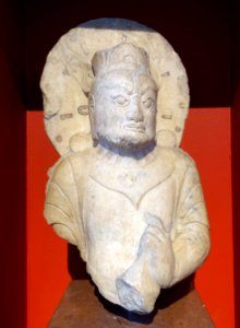 Heavenly King, China (northeast), Northern Qi dynasty, 550-577 AD, marble with remains of pigments - Östasiatiska museet, Stockholm - DSC09295
