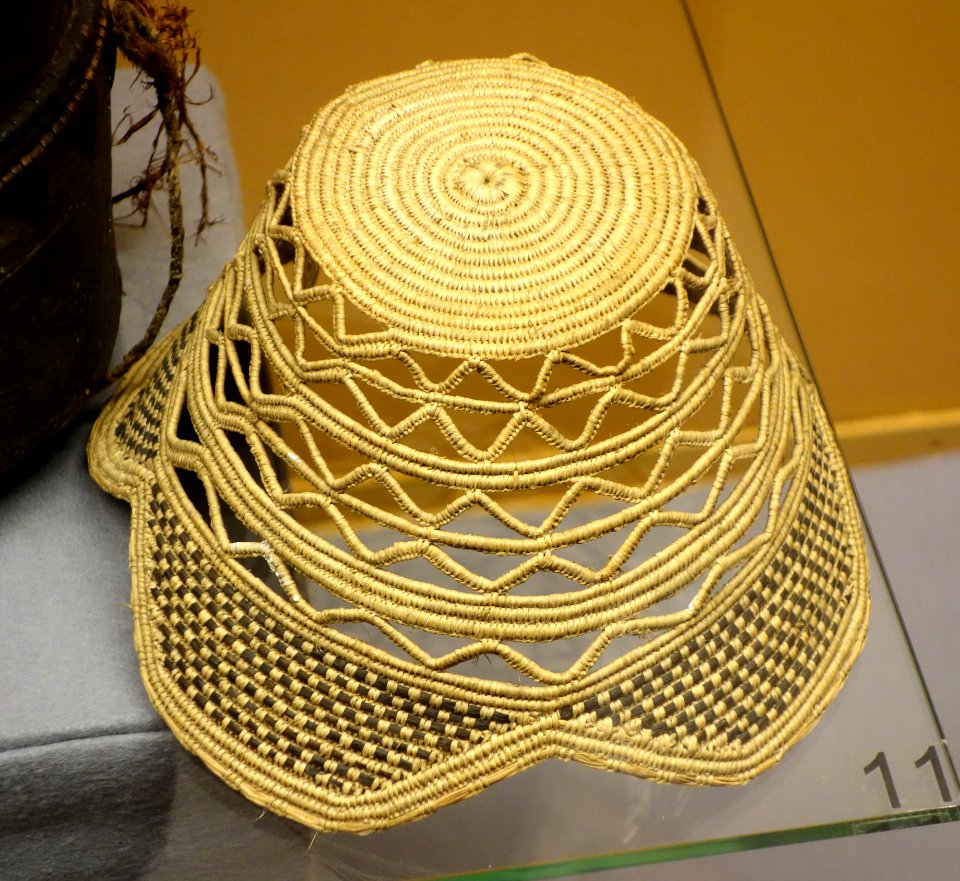 Headgear (laket) - Kuba - Royal Museum for Central Africa - DSC05939