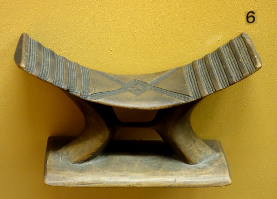 Headrest - Kuba - Royal Museum for Central Africa - DSC05931