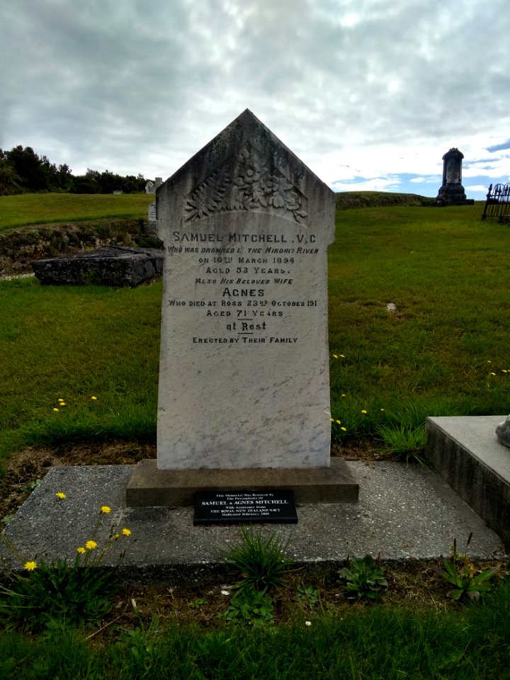 Headstone for Samuel Mitchell VC