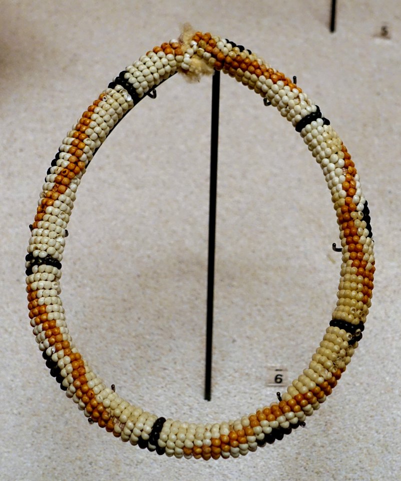 Head ornament with shells, Tahiti, 1934 - Ethnological Museum, Berlin - DSC01282